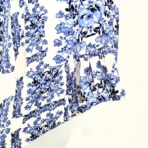 Soho Cold Shoulder Tunic Top Size L Blue Floral - Picture 9 of 16